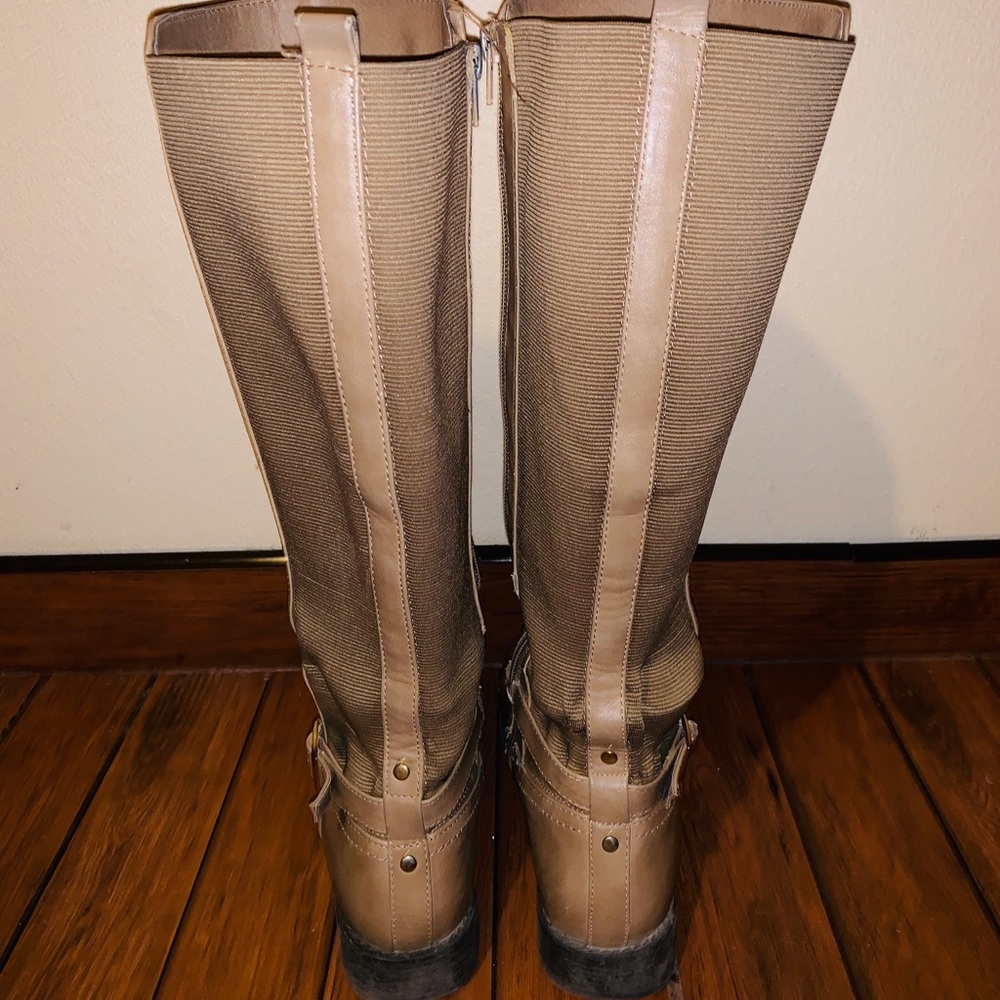 Tan boots - Picture 4 of 4